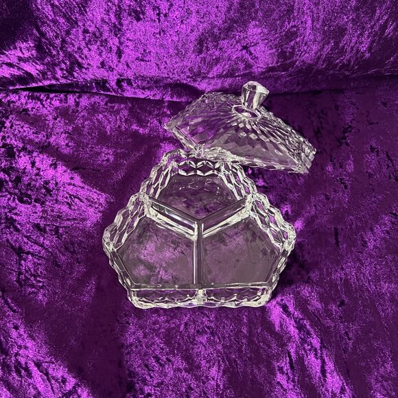 Clear Glass Triangular Display Dish with Lid – Vintage Cut Crystal Style - Picture 4 of 6